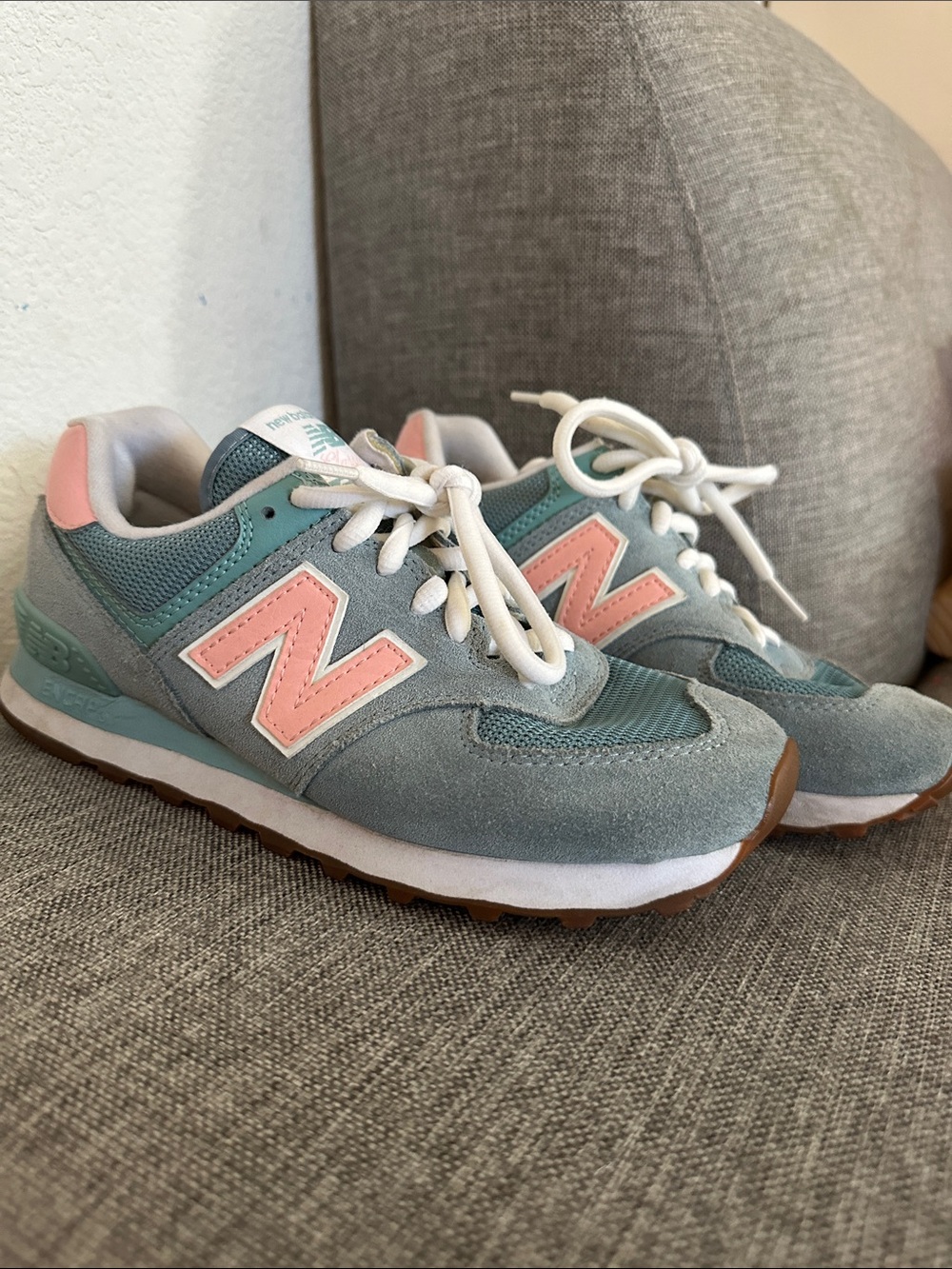 New Balance Women’s Suede Sneakers in Teal and Pink